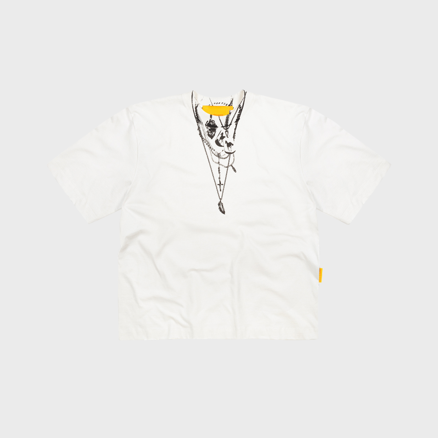 CAMISETA MAD ENLATADOS BOXY PROTEçãO - OFF WHITE