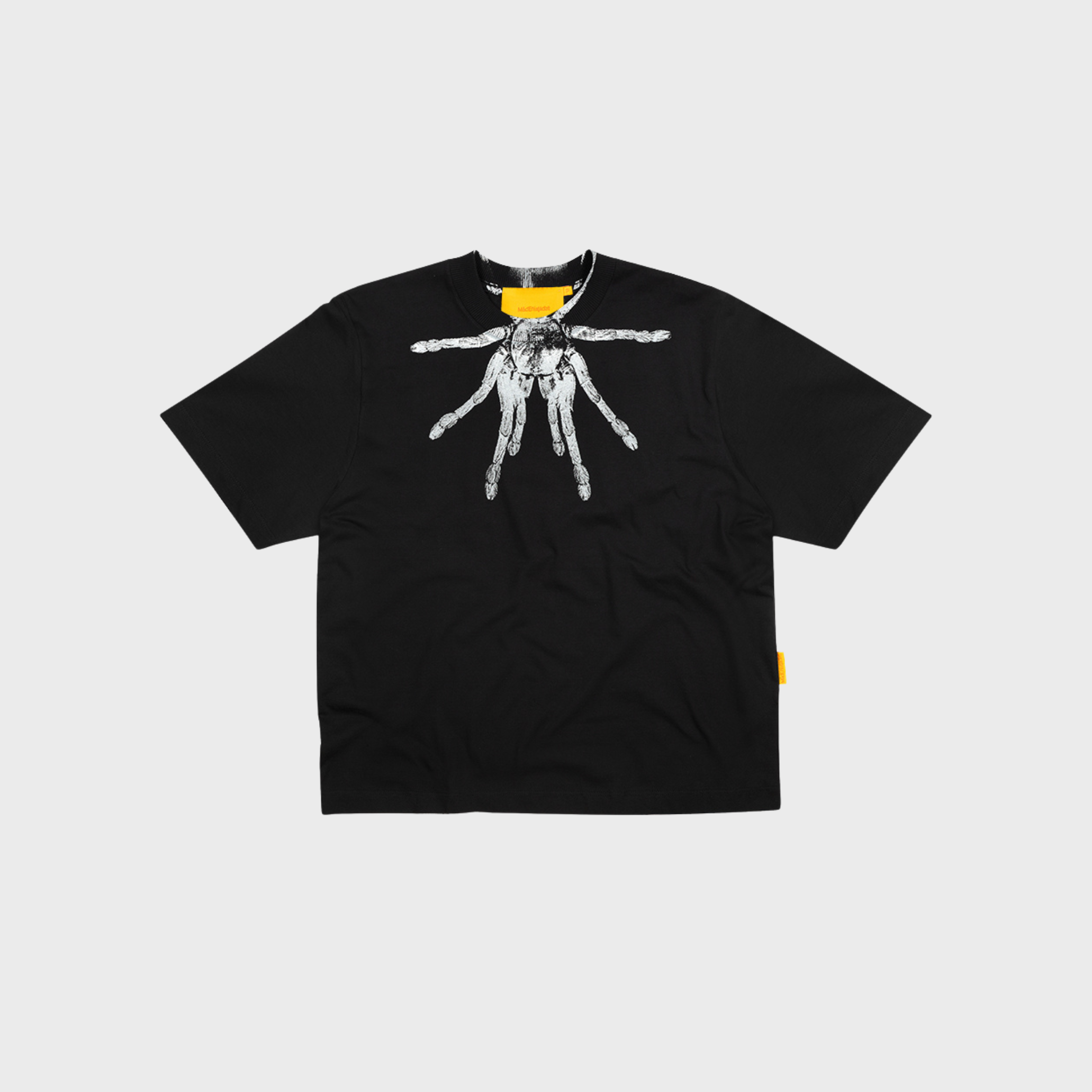 CAMISETA MAD ENLATADOS BOXY ARACNIDEO - PRETO