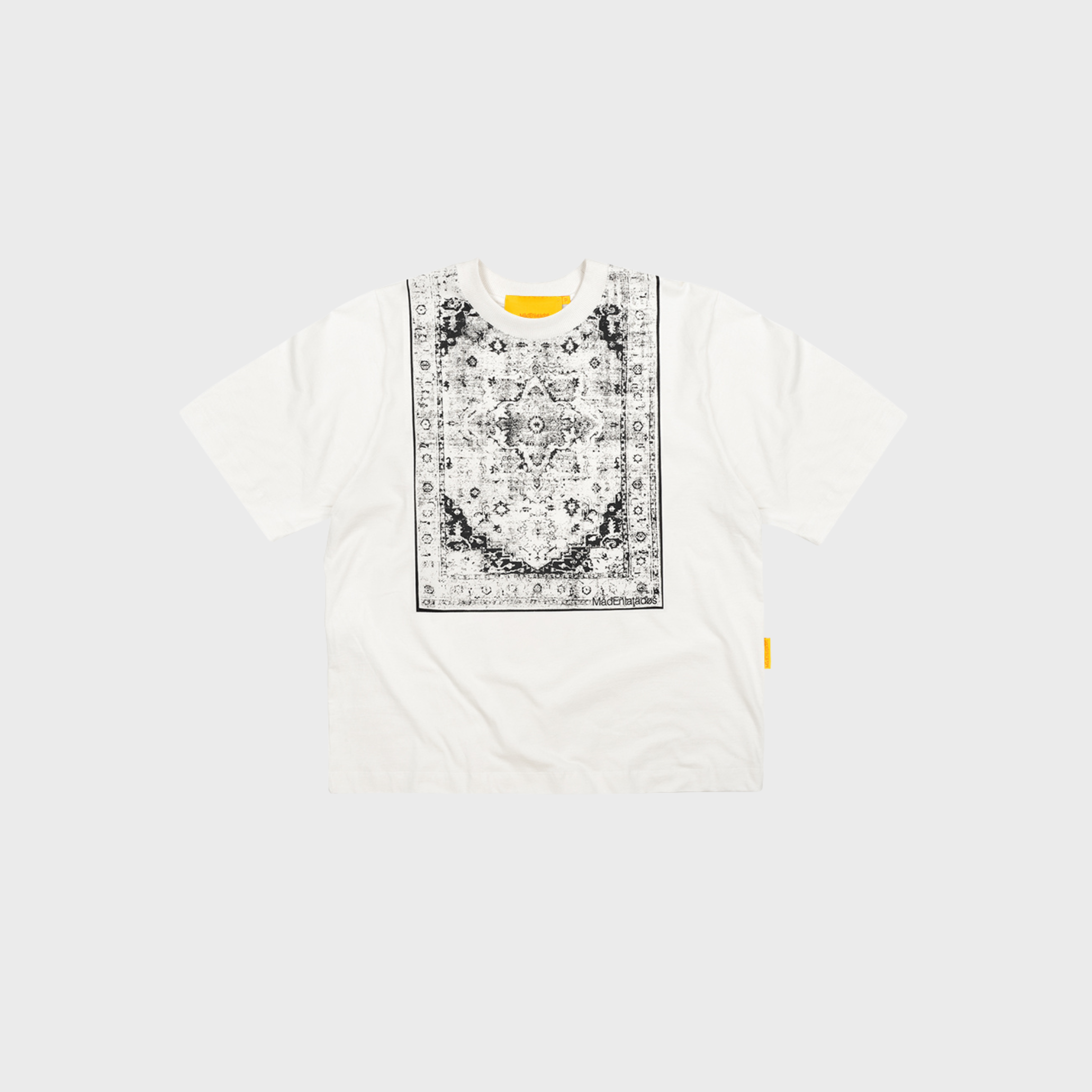 CAMISETA MAD ENLATADOS BOXY PERSIA - OFF WHITE