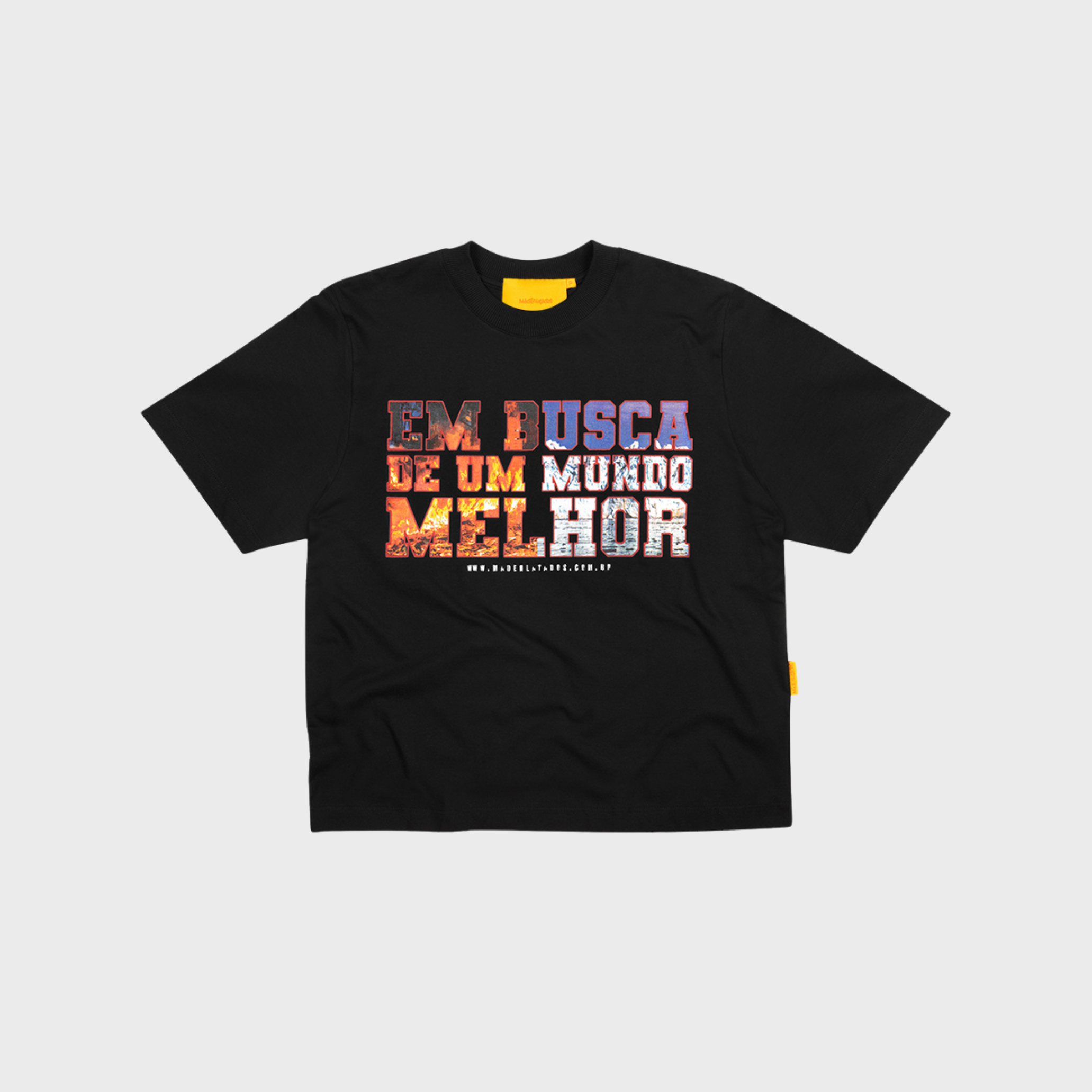Camiseta Mad Enlatados Mundo Melhor Boxy  - Preto