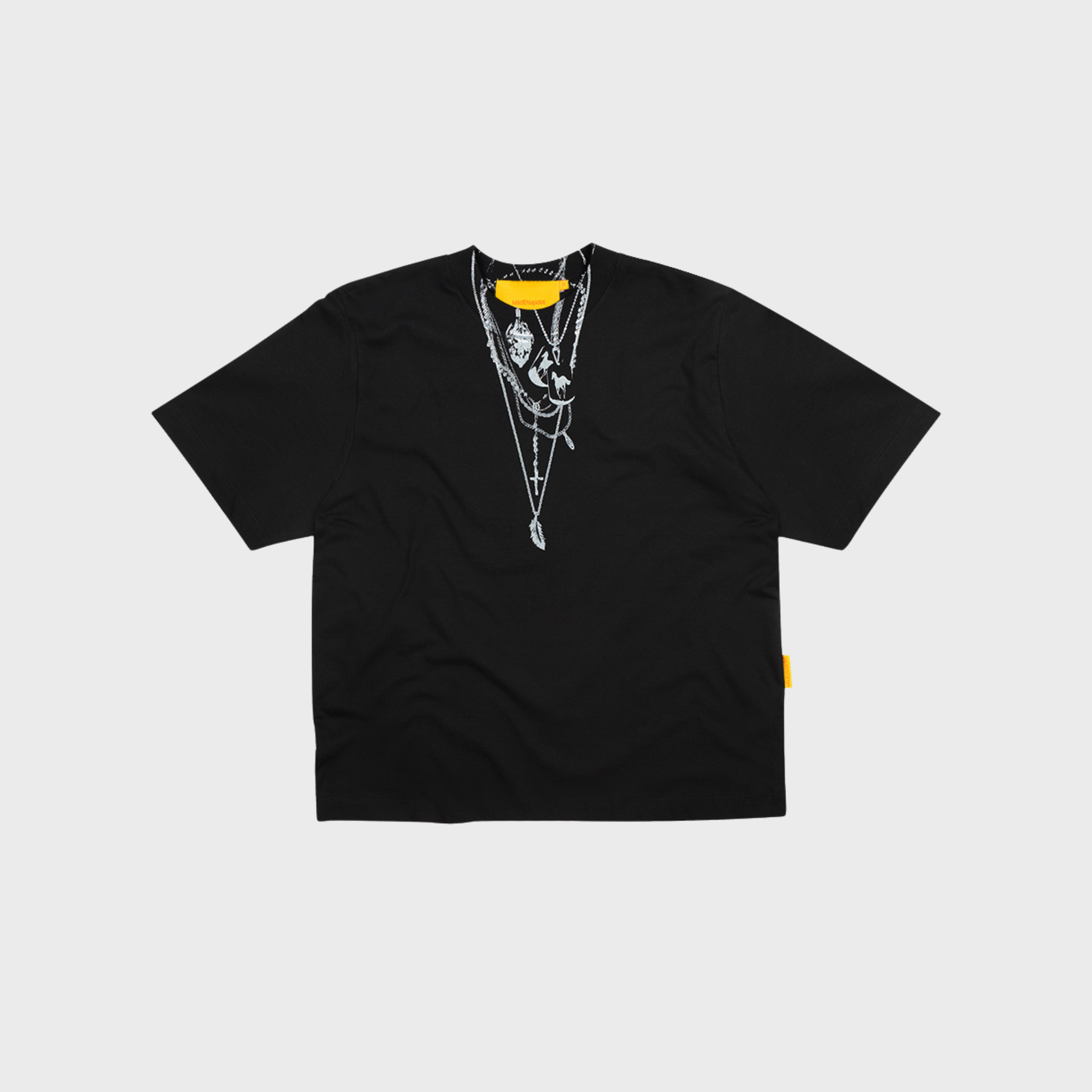 CAMISETA MAD ENLATADOS BOXY PROTEÇãO - PRETO
