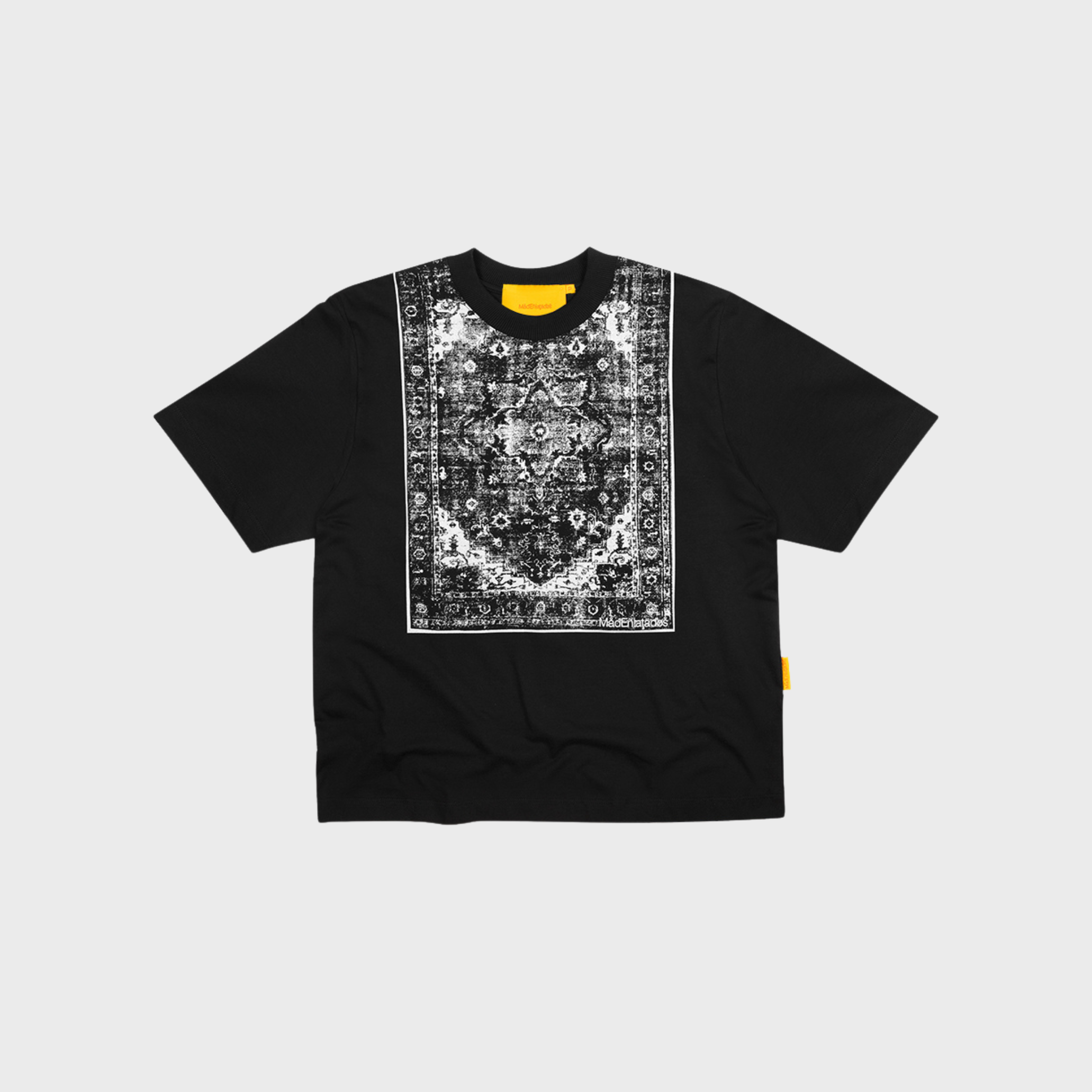 CAMISETA MAD ENLATADOS BOXY PERSIA - PRETO